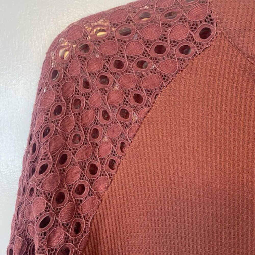 MIHOLL red orange long sleeve lace top - Picture 6 of 10
